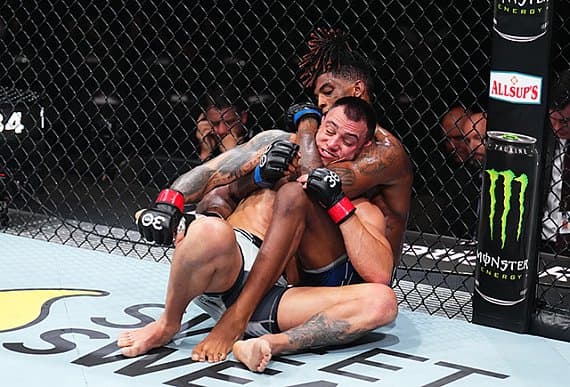 Сеприкес Дюмас покинул UFC после неудачного трехлетнего периода