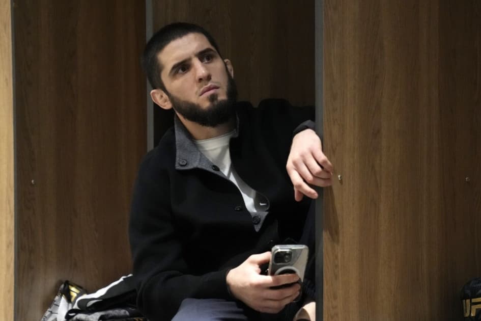 Бёрнс объяснил, почему Махачеву будет сложнее с Гарри и Усманом, чем с Моралесом