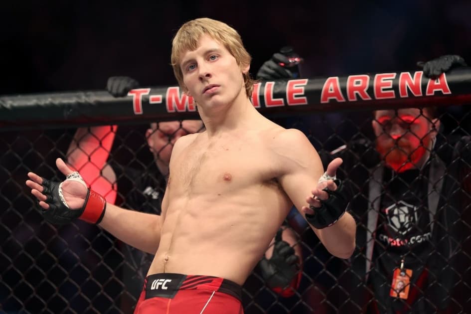 Фанатка Топурии утверждает, что Пимблетт не приобретал стул с турнира UFC в Белом доме