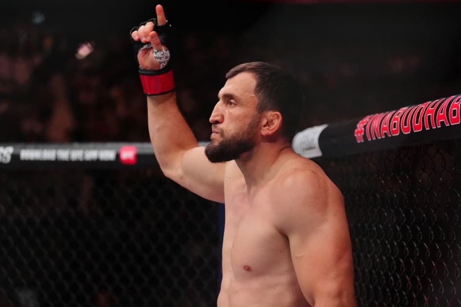 Муслим Салихов встретится с Игнасио Бахамондесом на сентябрьском турнире UFC