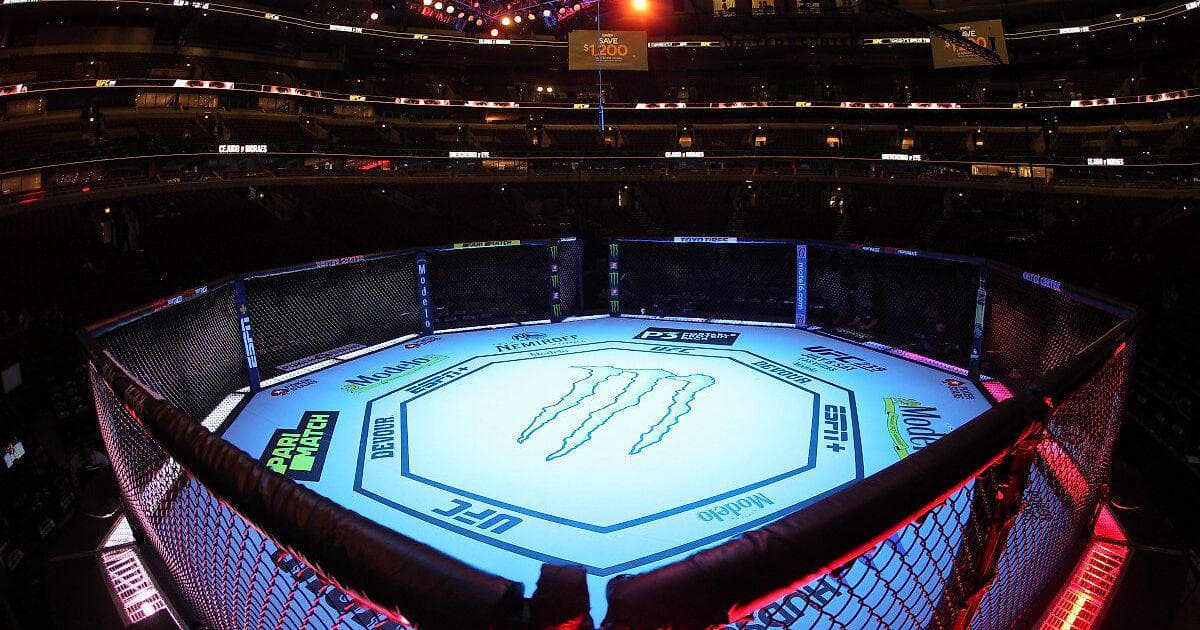 Муслим Салихов и Джейк Меттьюс встретятся на UFC в Макао